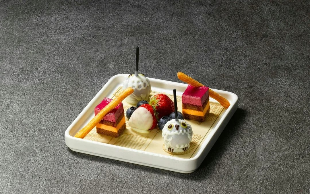 Warner Bros. Studio Tour Tokyo – The Making of Harry Potter Afternoon Tea Package Ticket Image 4