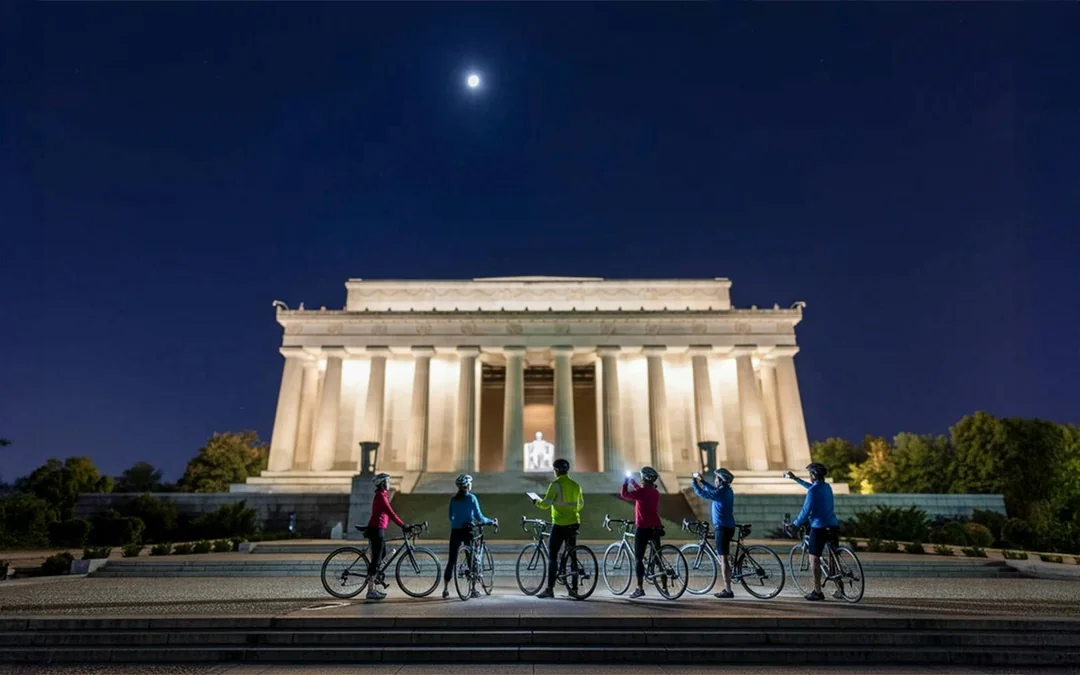 Washington DC Monuments at Night Bike Tour Image 4