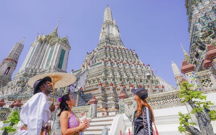 Wat Pho, Wat Arun & Flower Market Guided Walking Tour in Bangkok Image 10