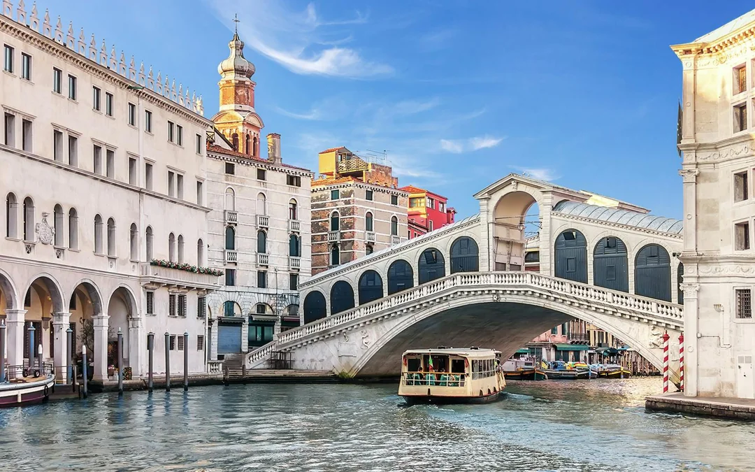 Water Bus Transfers: Venice Marco Polo Airport to/from Venice City Image 2