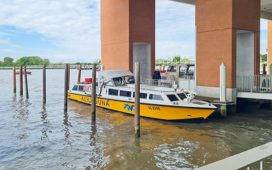 Water Bus Transfers: Venice Marco Polo Airport to/from Venice City Image 5
