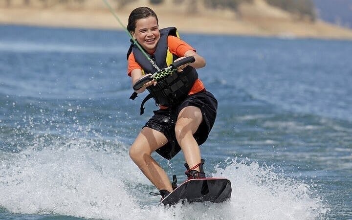 Water Skiing with Glass Boat Viewing and Transfer–Sharm El Sheikh Image 1