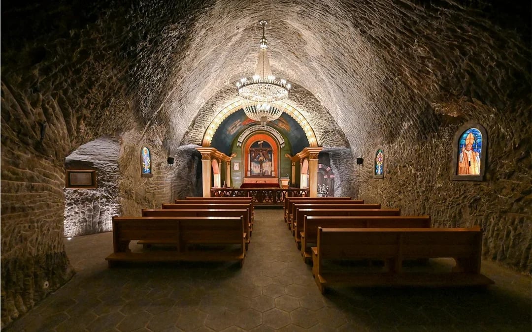 Wawel Castle, Cathedral & Wieliczka Salt Mine Guided Tour with Lunch Image 11