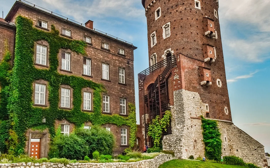 Wawel Hill: Surroundings Tour with Audio Guide Image 5