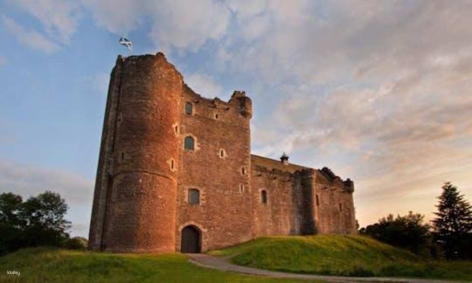 West Highland Lochs, mountains and castles tour from Edinburgh
