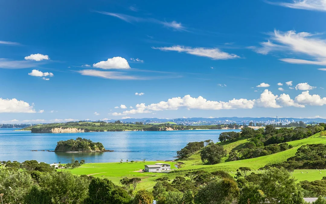 Western Explorer: Waiheke Island Hop-on Hop-off Bus Tour with Optional Ferry Transfers Image 5