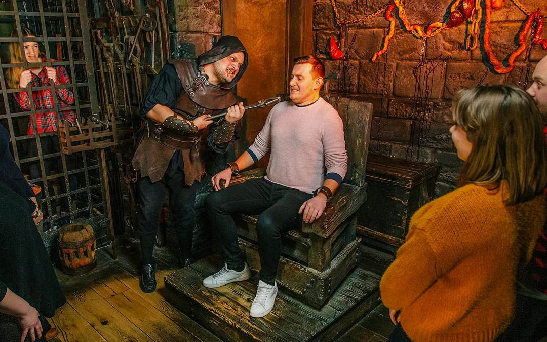 Westminster Small-Group Guided Walking Tour & London Dungeon Entry Tickets Image 2