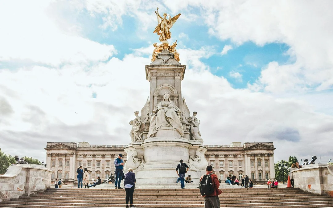 Westminster Small-Group Guided Walking Tour & London Dungeon Entry Tickets Image 3