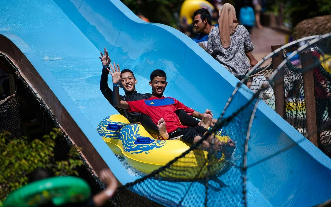 Wet World Water Park Shah Alam Image 3