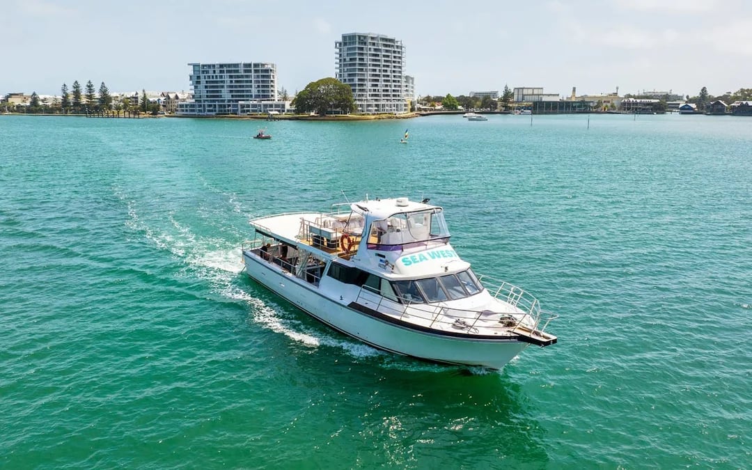 Wild Seafood Experience Catch-and-Dine Cruise in Mandurah Image 4