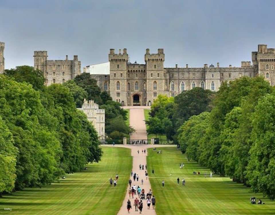 Windsor Castle and optional Tower of London tour with entry tickets