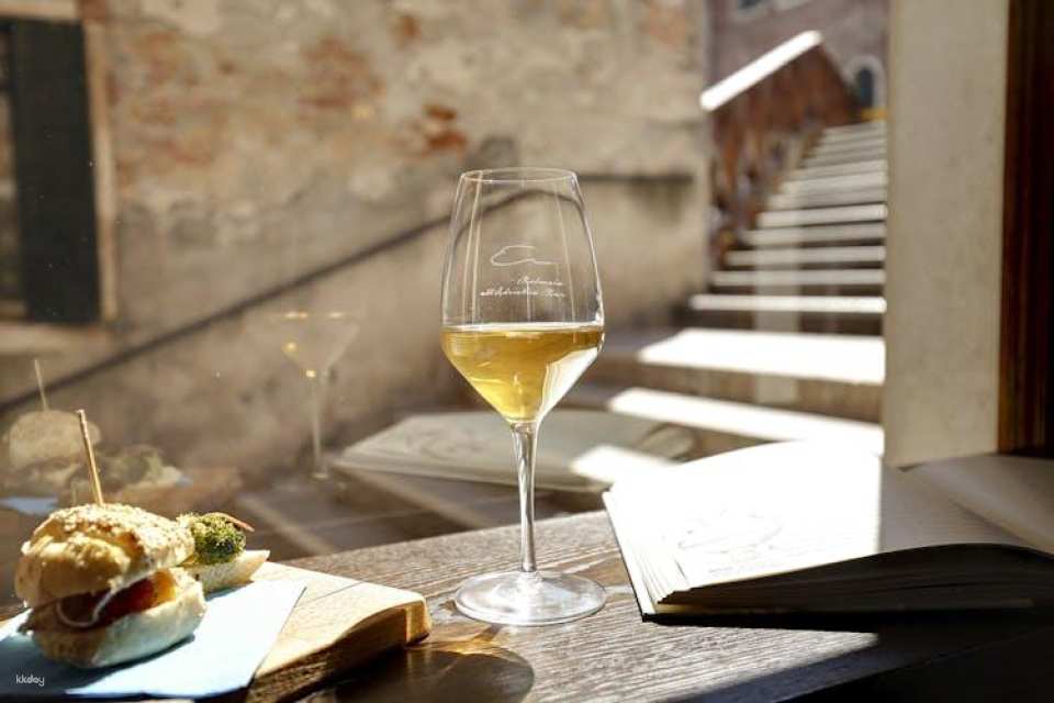 Wine tasting in Venice