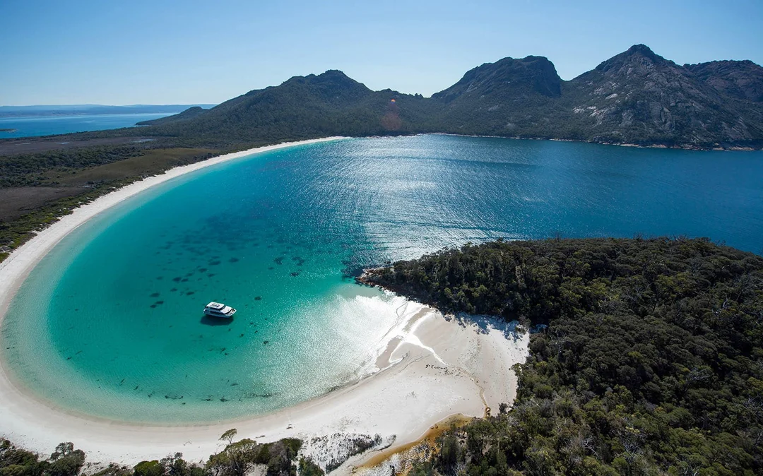 Wineglass Bay Cruises Image 2