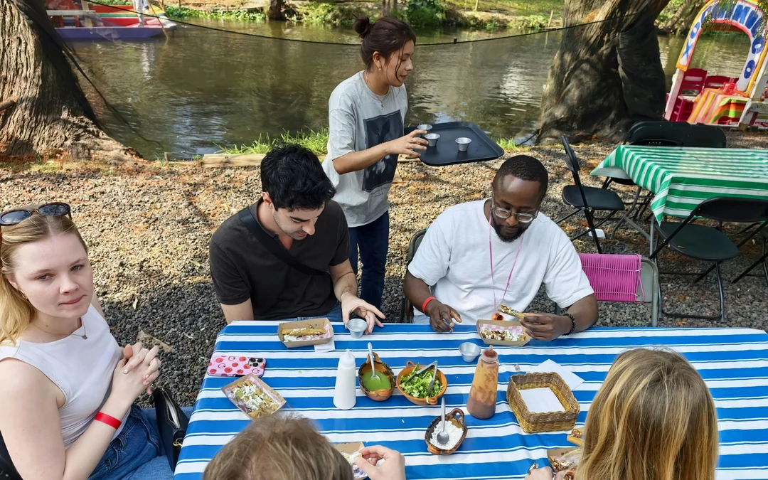 Xochimilco Boat Tour with Mexican Tacos, Unlimited Drinks & Games Image 7