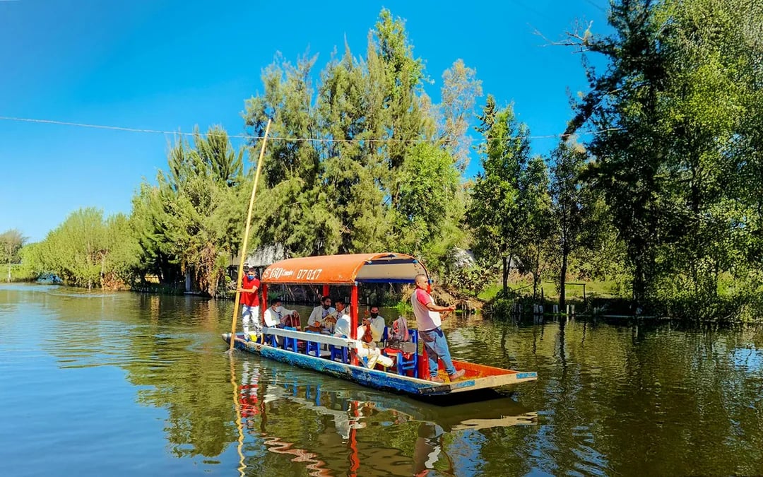Xochimilco Trajinera Party with Unlimited Food and Drinks Image 10