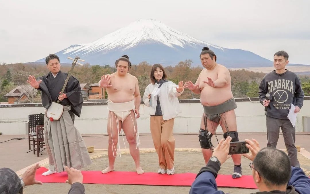 Yamanashi Fuji Sumo Show & Experience Image 5