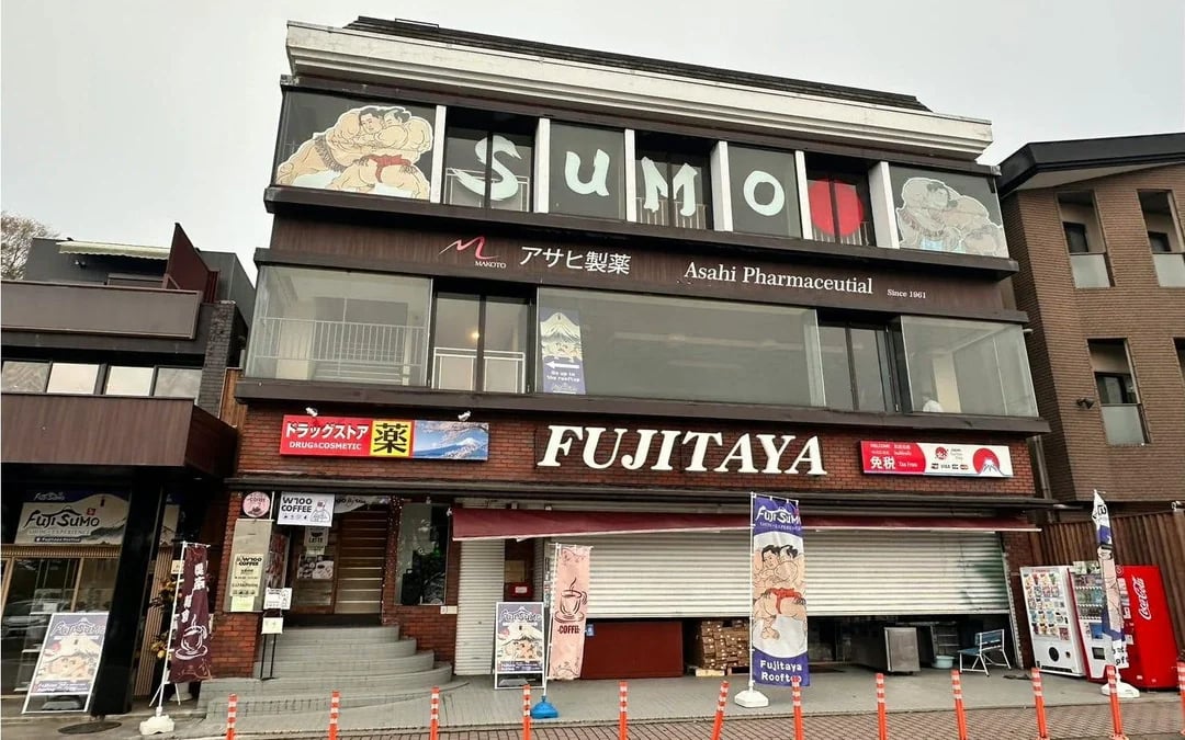 Yamanashi Fuji Sumo Show & Experience Image 9