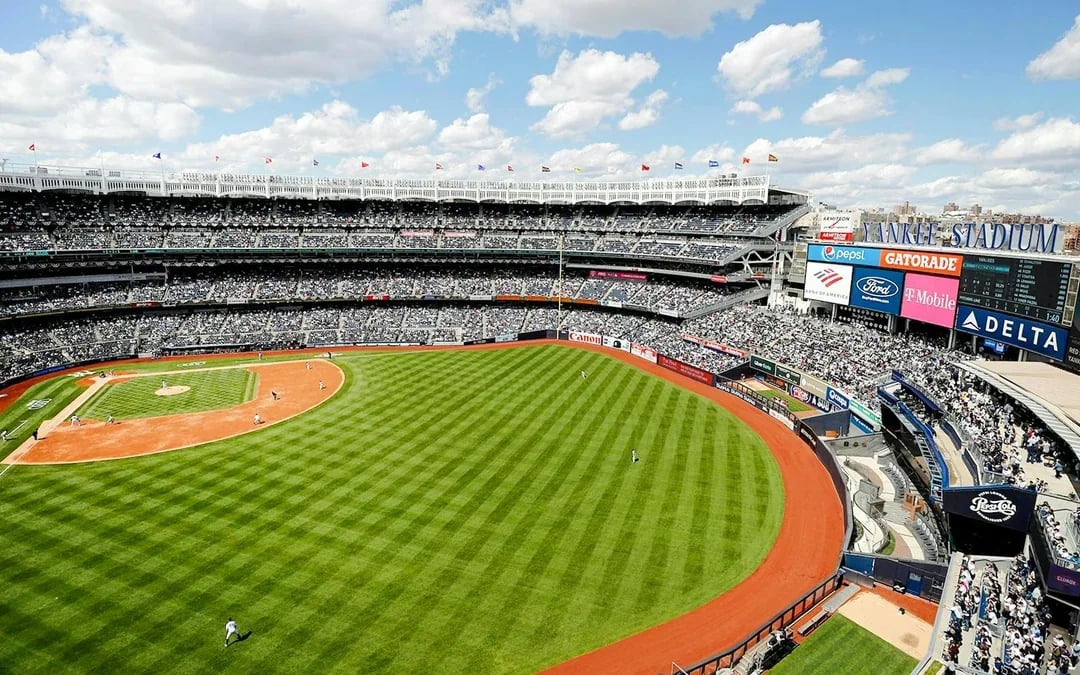 Yankee Stadium Guided Tour with Monument Park and Yankees Museum Image 9