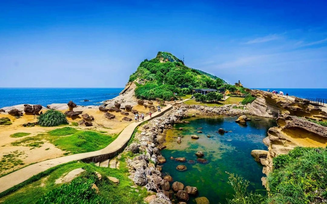 Yehliu Geopark Tickets Image 1