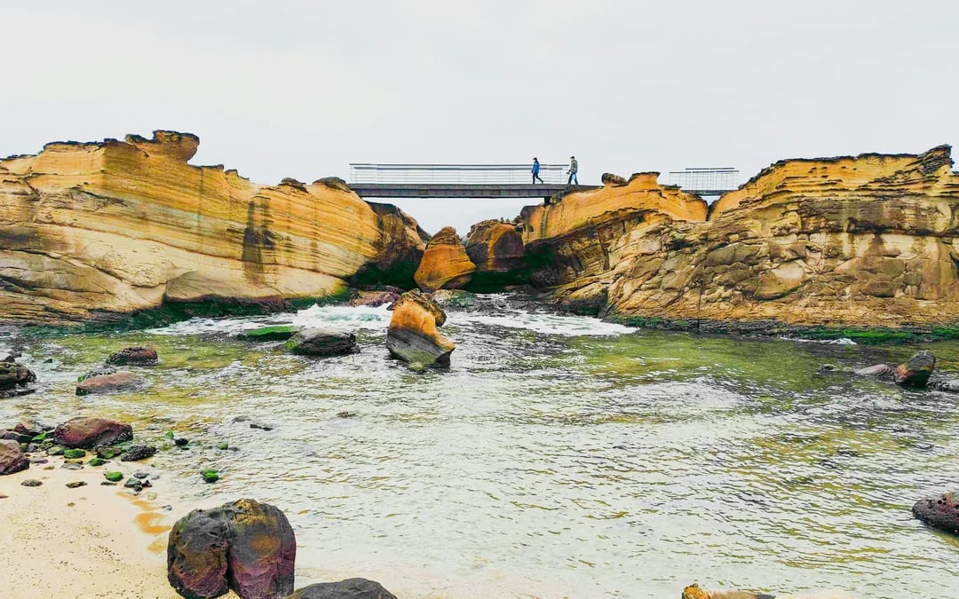 Yehliu Geopark Tickets Image 11