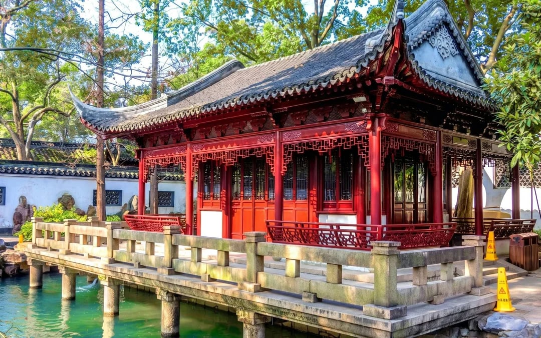 Yu Garden Guided Tour Image 6