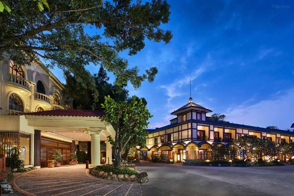 [Zhuhai, China] Zhuhai Royal Hot Spring Resort Hot Spring Tickets | Grand Temple Fair Buffet Dinner & Chinese Massage Package | Japanese-style Town - A Must-Visit Resort in Zhuhai