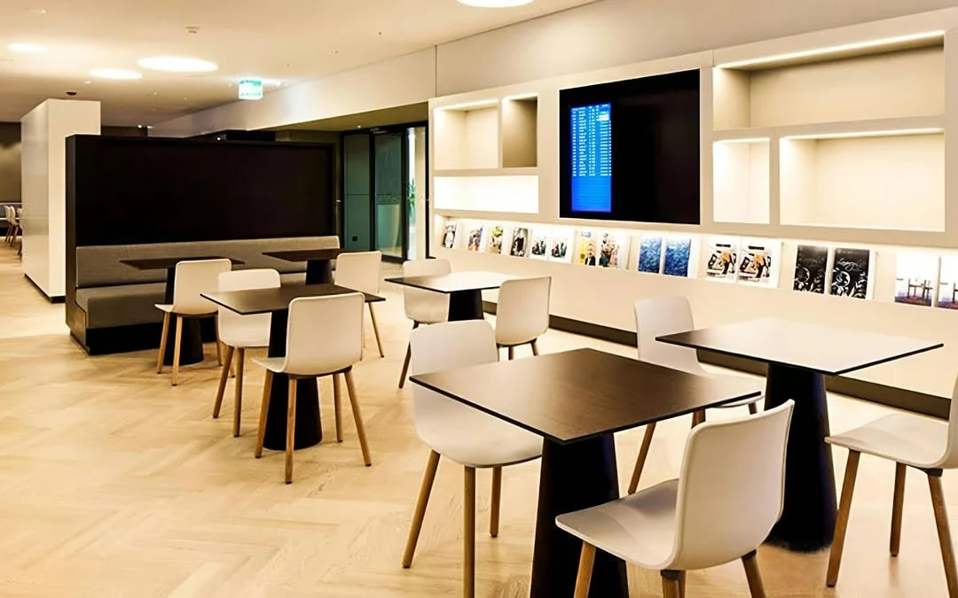 Zurich Airport: Aspire ONE Lounge at Airside Centre Image 4