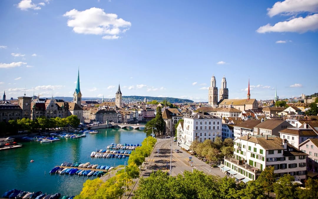 Zurich City Sightseeing Bus and Old Town Walking Tour Image 2