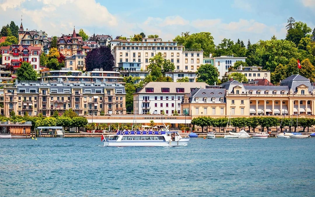 Zurich City Tour with 1-Hour Lake Cruise Image 4
