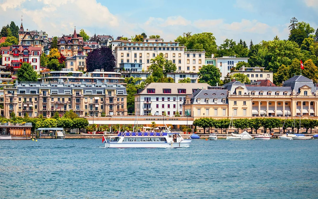 Zurich City Tour with 1-Hour Lake Cruise Image 4