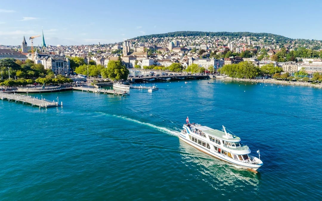 Zurich Guided City Tour with Lindt Home of Chocolate Museum Entry and Lake Zurich Cruise Image 8