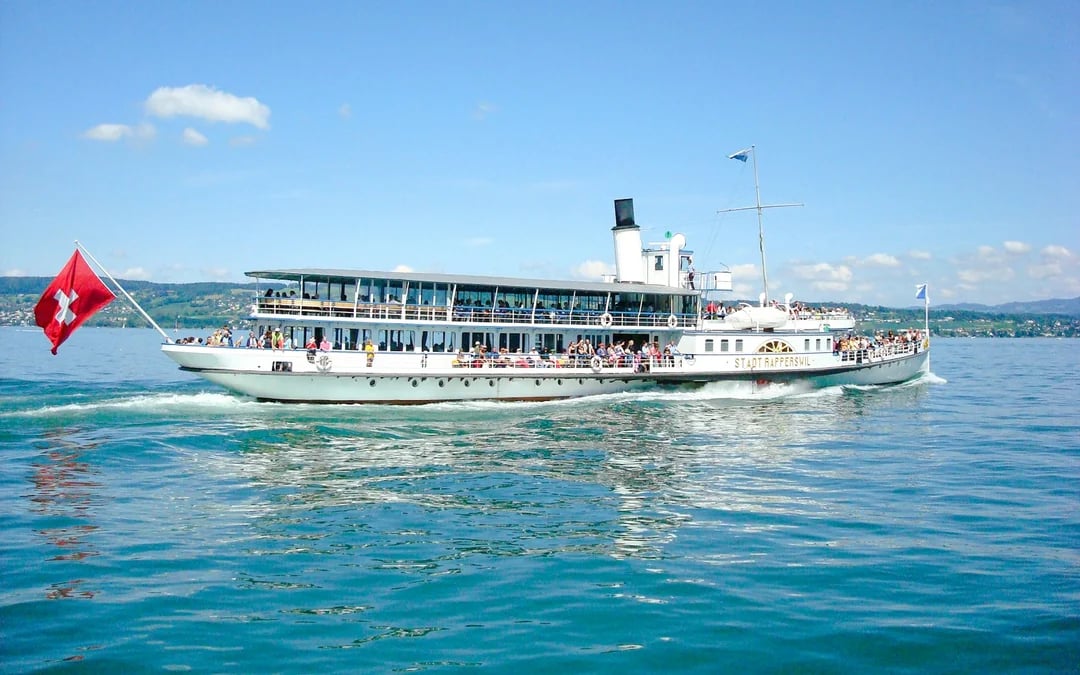 Zurich Guided City Tour with Lindt Home of Chocolate Museum Entry and Lake Zurich Cruise Image 9