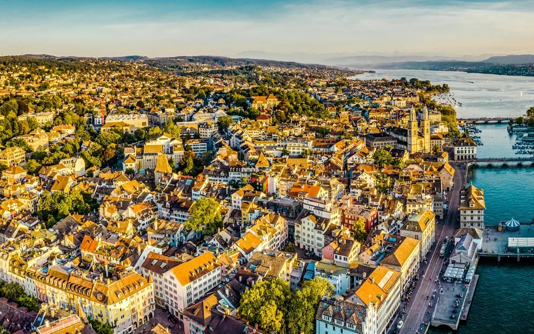 Zurich Guided City Tour with Old Town Walk and 1-Hour Lake Zurich Cruise Image 2