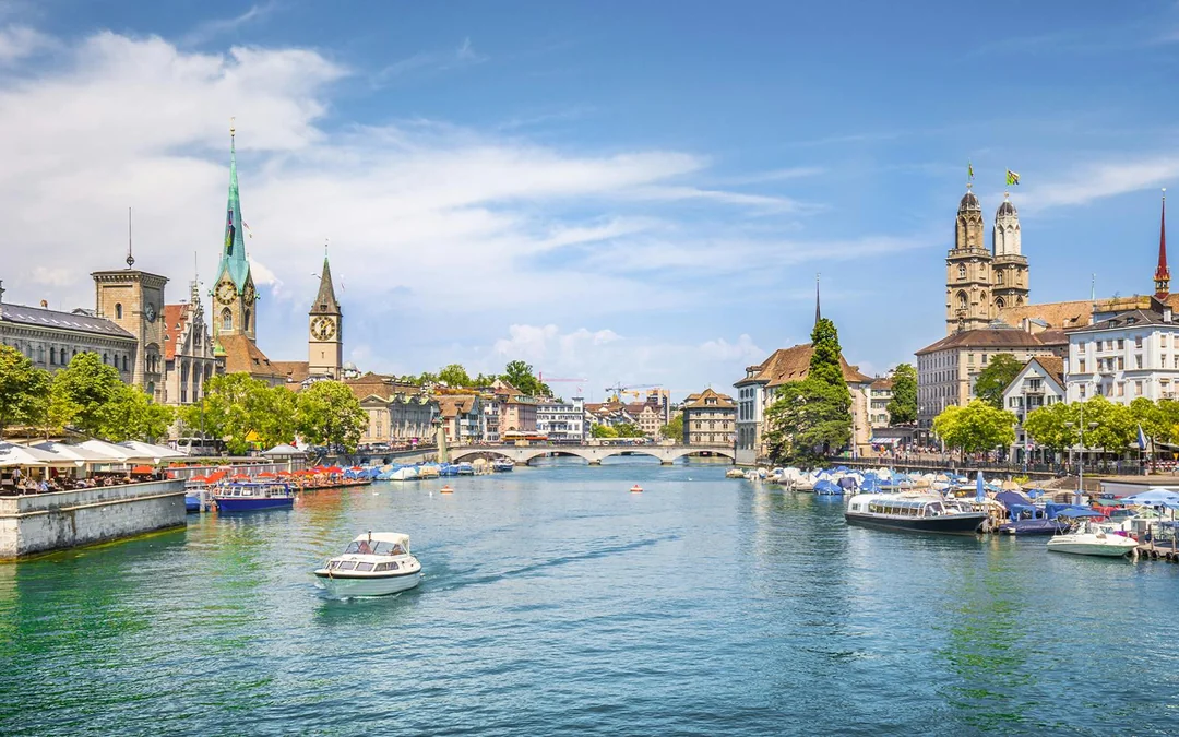 Zürich Guided Tour with Cable Car & Sightseeing Cruise Image 4