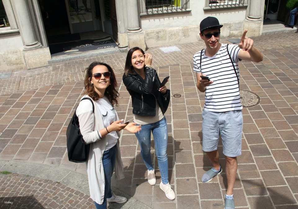 Zurich interactive scavenger hunt with the smartphone