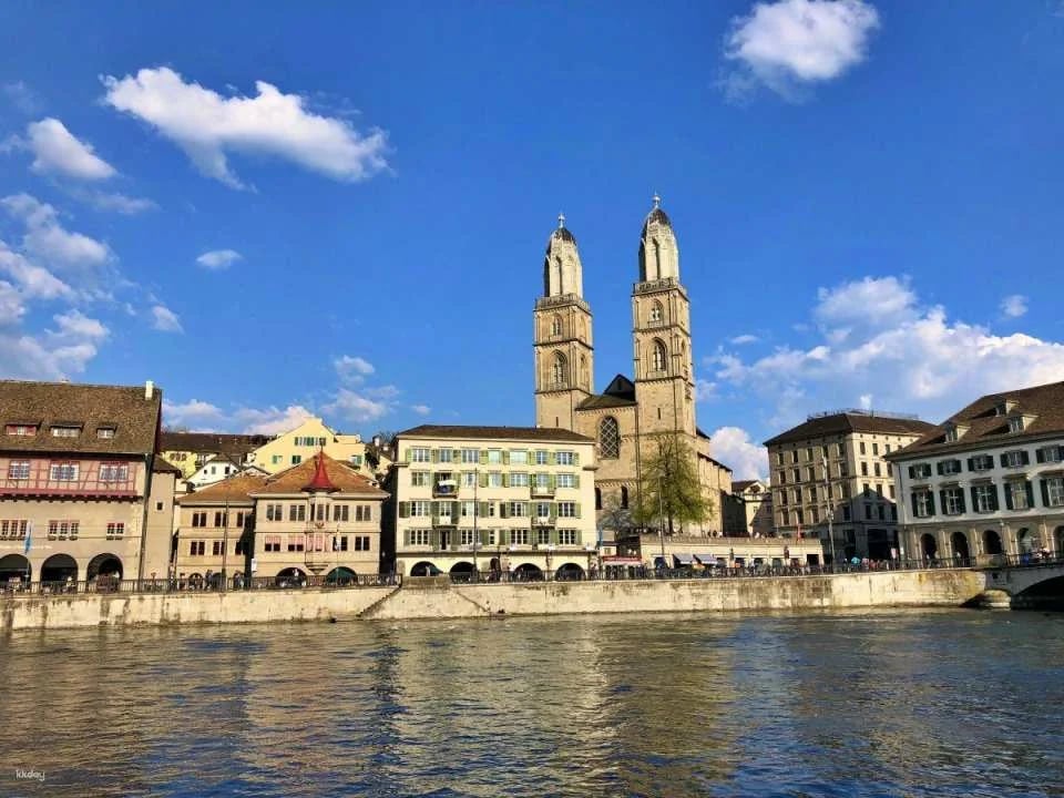 Zurich interactive scavenger hunt with the smartphone